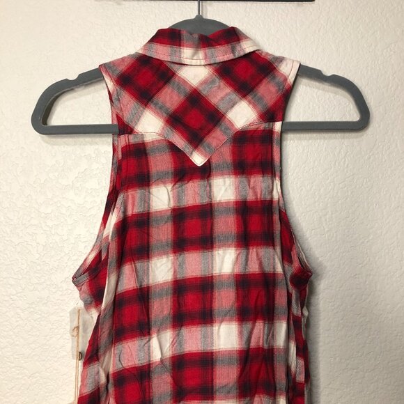 Shyanne Red Plaid Sleeveless Western High-Low Button Up Top Women's XS Rodeo NWT - Picture 10 of 12